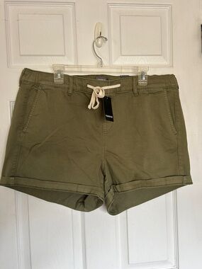 🖤TORRID🖤 Olive Drawstring High-Waist Shorts
